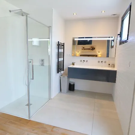Braou Villa *